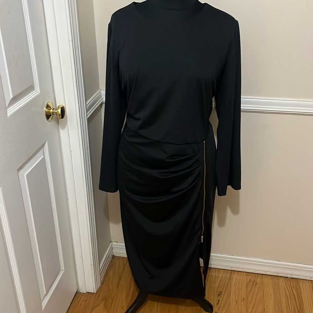 Chic black dressy dress.